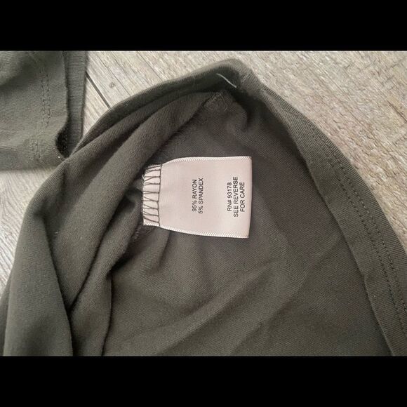 Sunnyside Green Cutout Shoulder Tops w/ embroidered collar - Picture 5 of 5